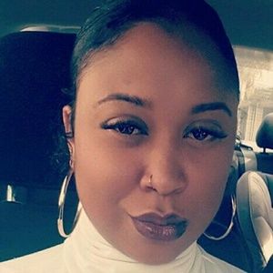 Meet your Posher, Joeliza